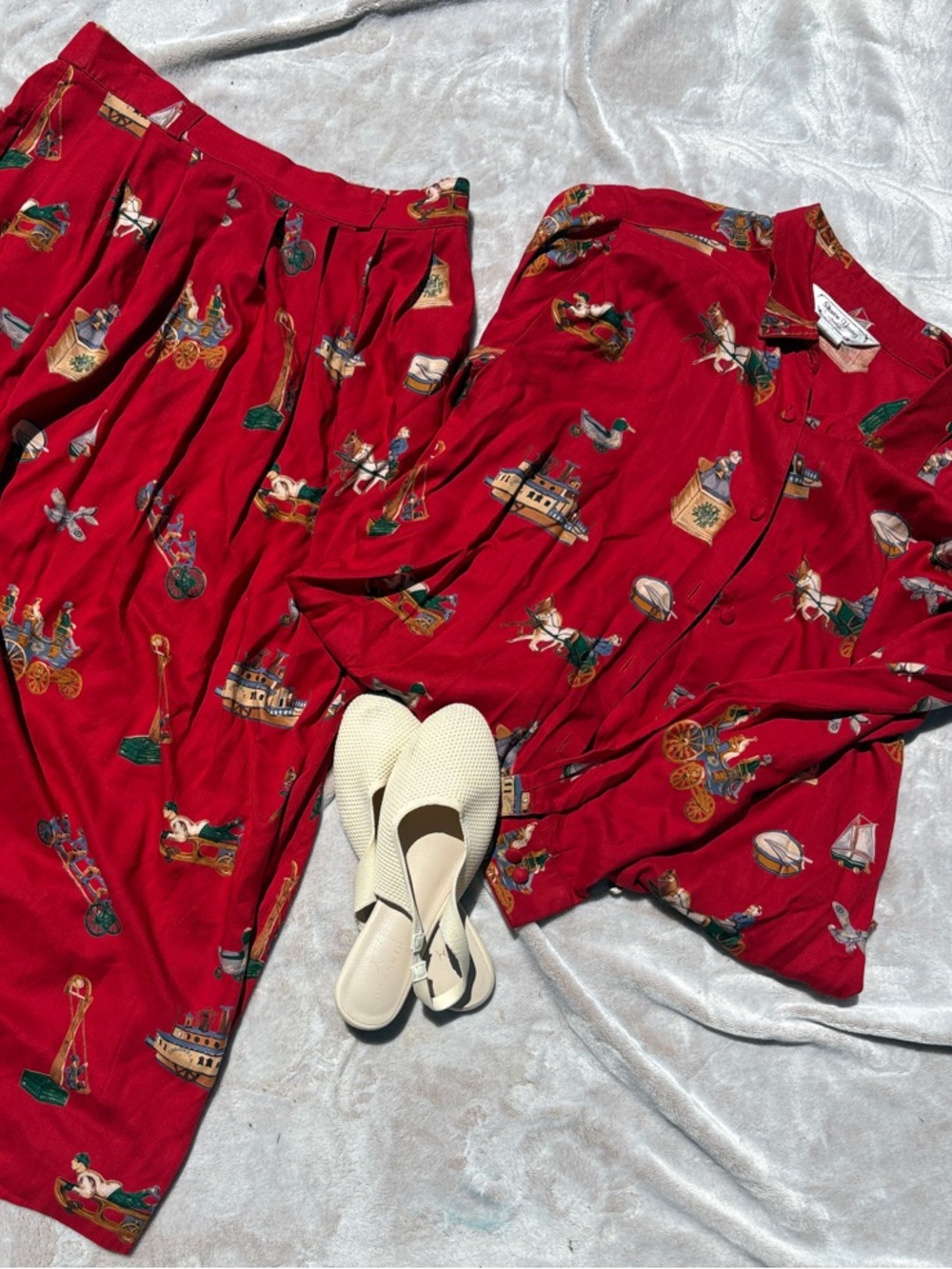 Red Vintage Toy Print Fabric Matching set